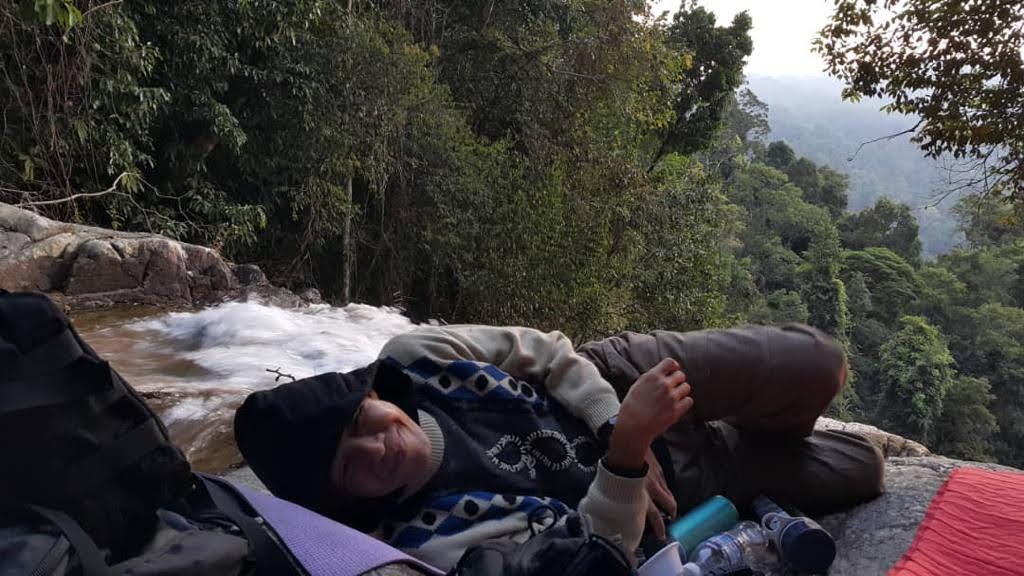 ..of.Thrills, Frills..Hills..Chills..& Spills..hammock 4 cool comfort.."LiVe raw.. Guitar jamming" in pure nature..all an adventure should be and more! 🌈🙈🎸🕸🌿🔥Let me take u 2 a one of a kind nature adventure that your friends will wish they had join u ! — photo 3