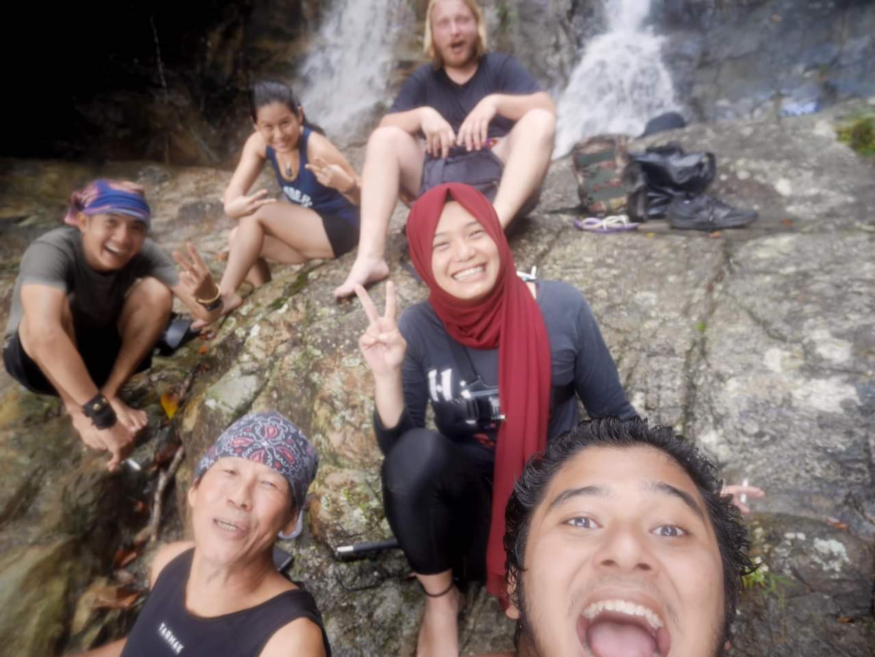 ..of.Thrills, Frills..Hills..Chills..& Spills..hammock 4 cool comfort.."LiVe raw.. Guitar jamming" in pure nature..all an adventure should be and more! 🌈🙈🎸🕸🌿🔥Let me take u 2 a one of a kind nature adventure that your friends will wish they had join u ! — photo 2