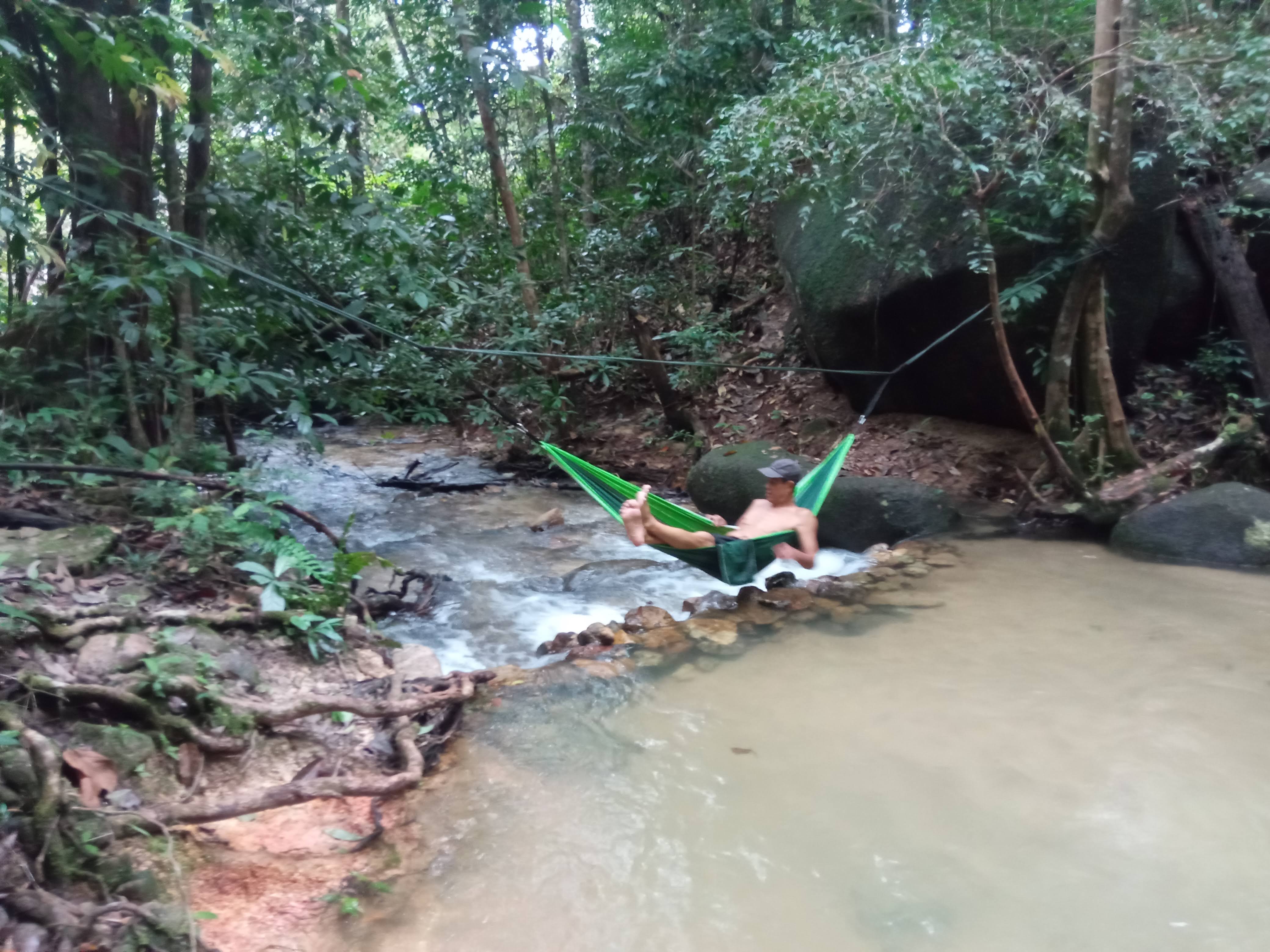 ..of.Thrills, Frills..Hills..Chills..& Spills..hammock 4 cool comfort.."LiVe raw.. Guitar jamming" in pure nature..all an adventure should be and more! 🌈🙈🎸🕸🌿🔥Let me take u 2 a one of a kind nature adventure that your friends will wish they had join u ! — photo 16